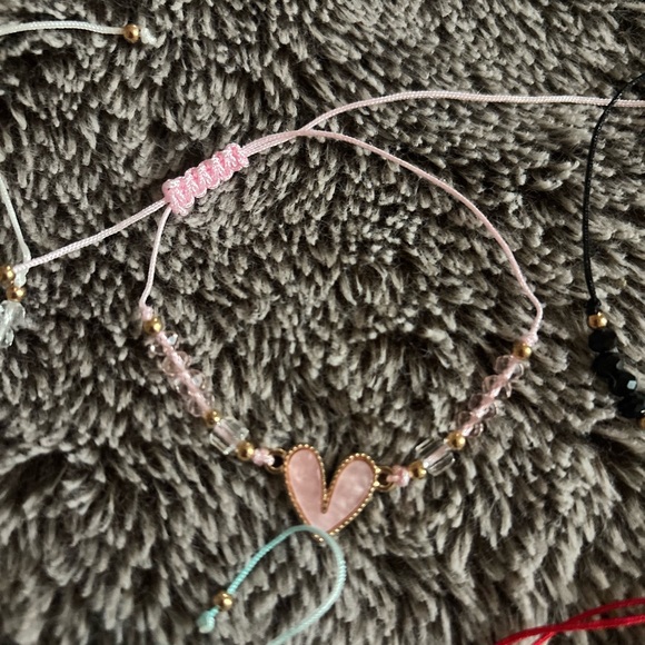set of 6 heart bracelets - Picture 3 of 7